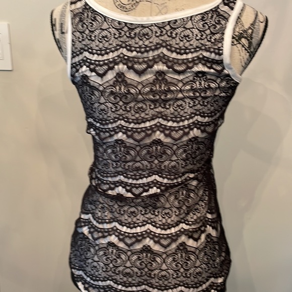 BLACK LACE OVER WHITE TANK *PICK 3 for $20 👚 - Picture 4 of 5